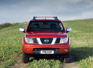 Nissan Navara Double Cab 2005 года (UK)